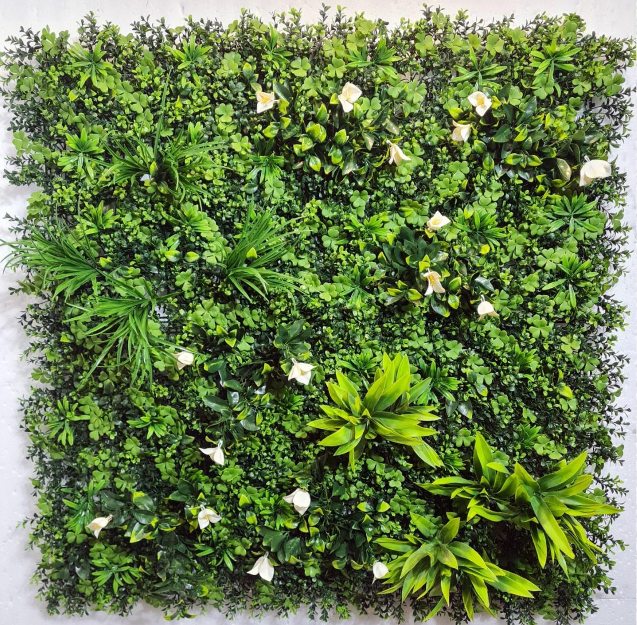 Artificial Premium UV Protected Artificial Grass Wall Mat (100 x 100 cm)