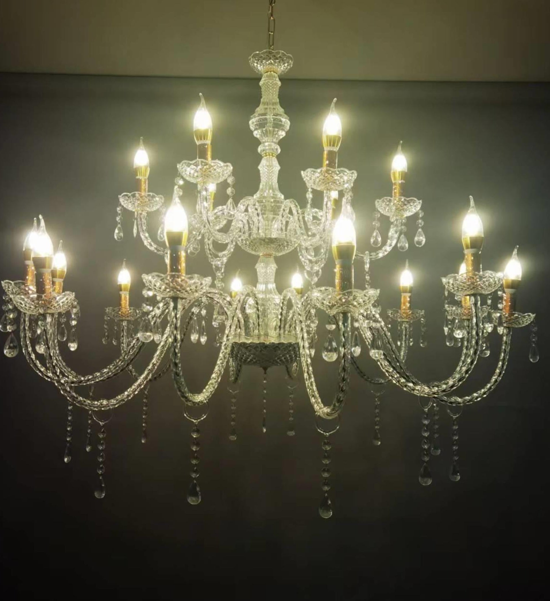 ACRYLIC CHANDELIER – 12 + 6 BULBS (ACRYLIC CRYSTAL)