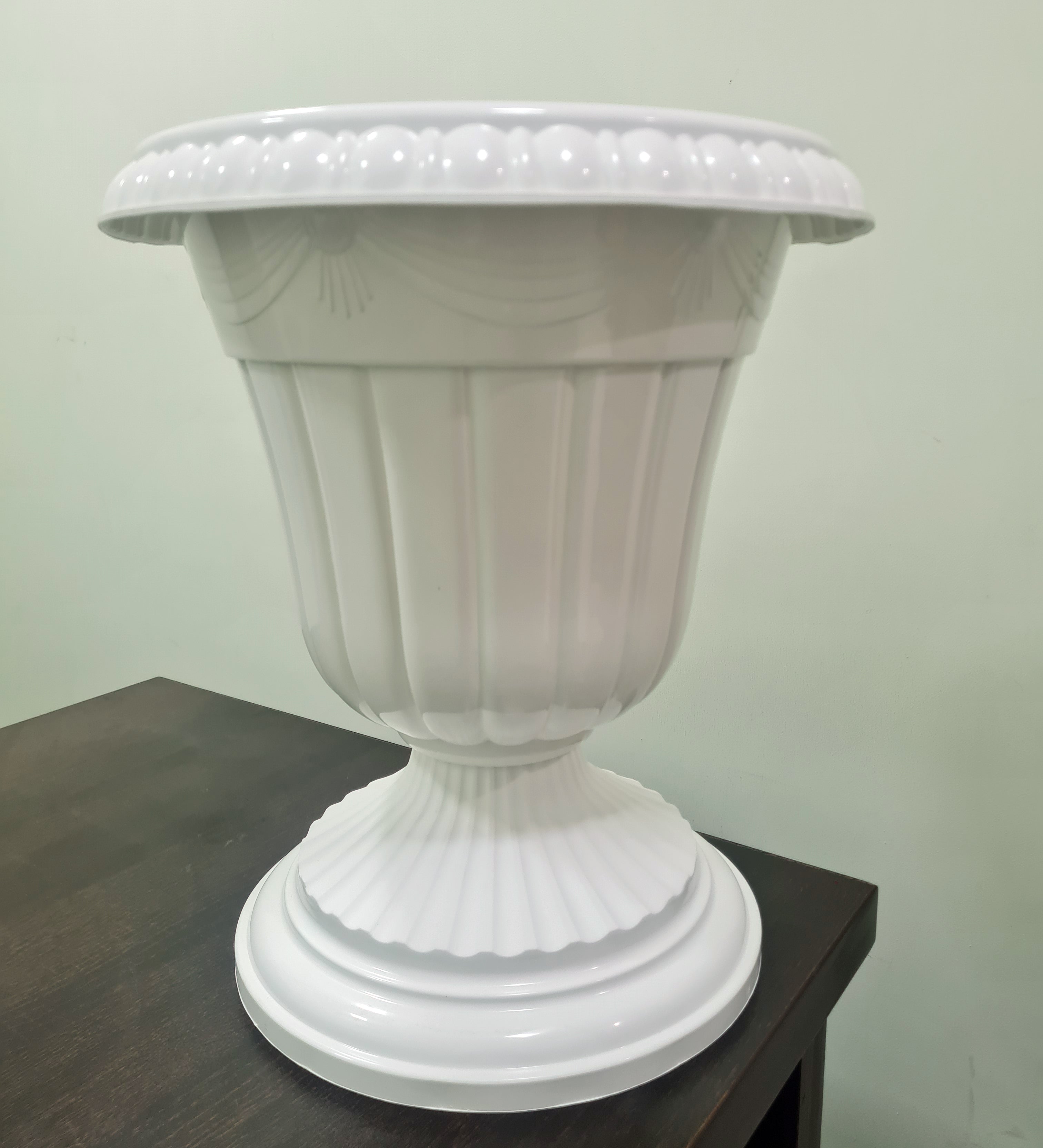 TROPHY POT PLASTIC GINNI BLOOM MUMBAI
